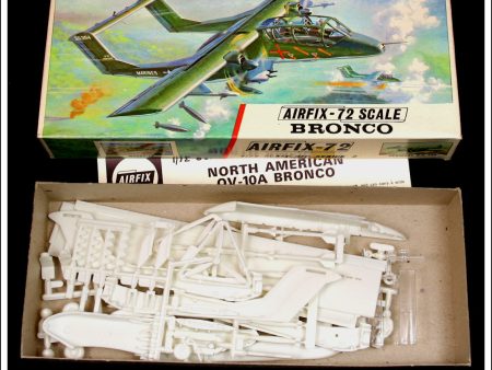 Airfix Bronco. 1:72 Scale Kit. Vintage Red Stripe Box. Fashion