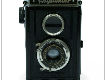 Vintage Bakelite Voigtlander Brillant Twin Lens Reflex TLR 120 Roll Film Camera. Supply