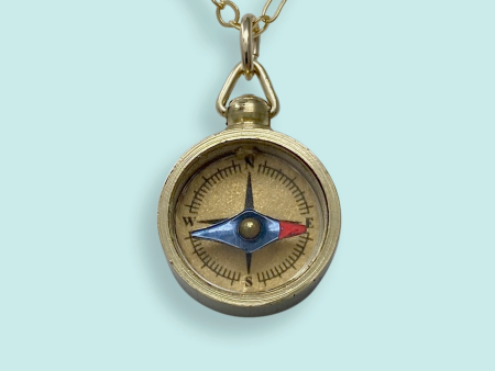 Tiny Compass Necklace Fashion